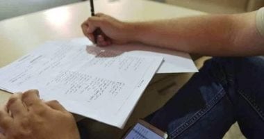 تداول صفحات الغش أسئلة امتحان العربي في عدة محافظات