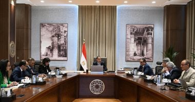 رئيس الوزراء يراقب تطورات التحضيرات لافتتاح المتحف المصري الكبير