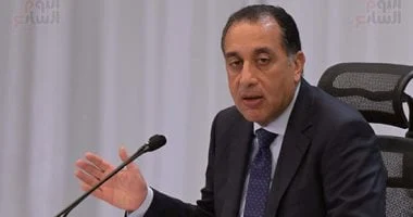 رئيس الوزراء يتفقد سنترال رمسيس