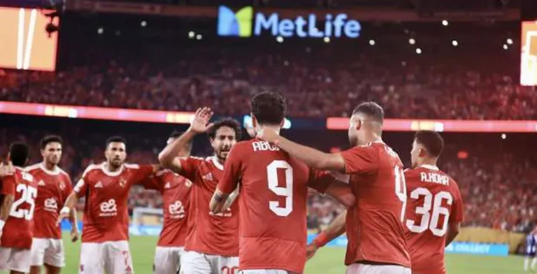 الأهلي يعلن قائمة تضم 28 لاعبا استعدادا للموسم الجديد