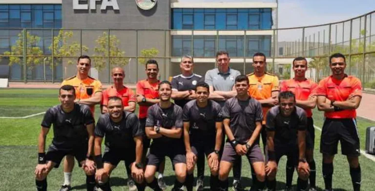 18 حكماً يفشلون في معسكر تأهيل «VAR».. شوبير يكشف التفاصيل