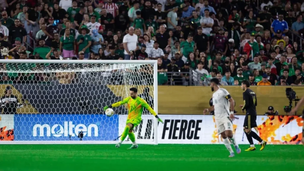 أخطاء دفاعية قاسية تنهي مغامرة المنتخب السعودي في الكأس الذهبية بالمكسيك
