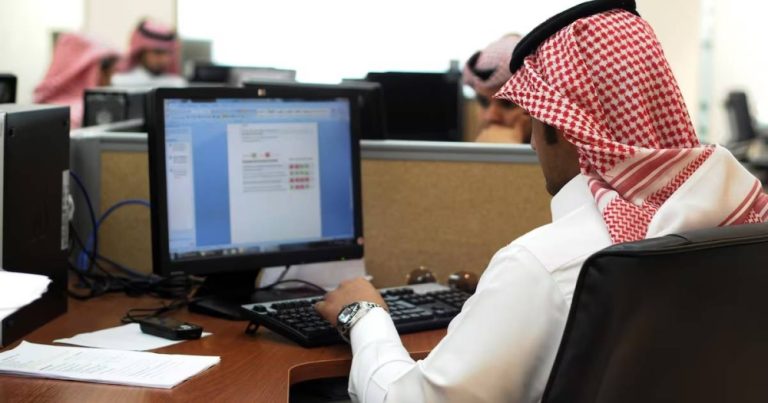 أكثر الوظائف ازدهاراً للخريجين الجدد في السعودية لعام 2025