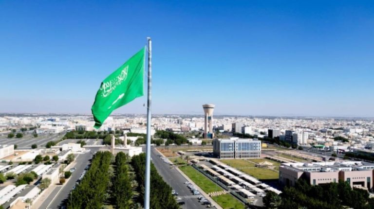 أمانة تبوك تصدر 1438 قرارًا في مجال المساحة خلال نصف عام مضى