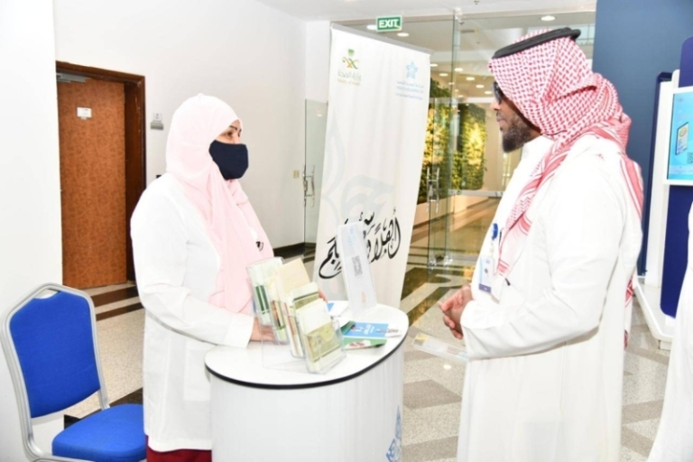 أمانة جدة تقيم ركنًا توعويًا احتفالًا باليوم العالمي لمكافحة المخدرات