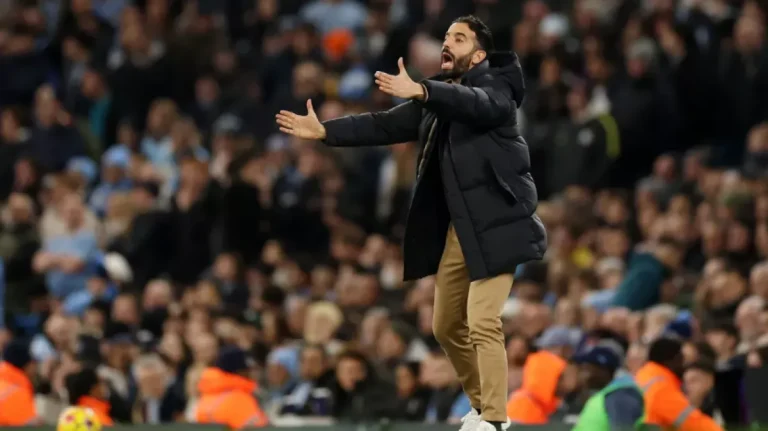 أموريم يقترح بديلًا مثاليًا لحارس مرمى مانشستر يونايتد أونانا