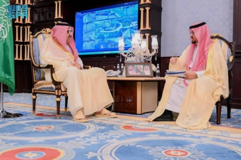 أمير الباحة يدعو أمانة المنطقة لتسريع الجهود في تحسين بيئة الاستثمار الجاذبة