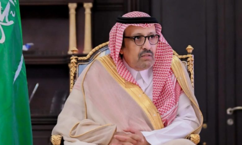 أمير الباحة يشارك في الاطلاع على تقرير جمعية طرق خلال موسم الحج لهذا العام
