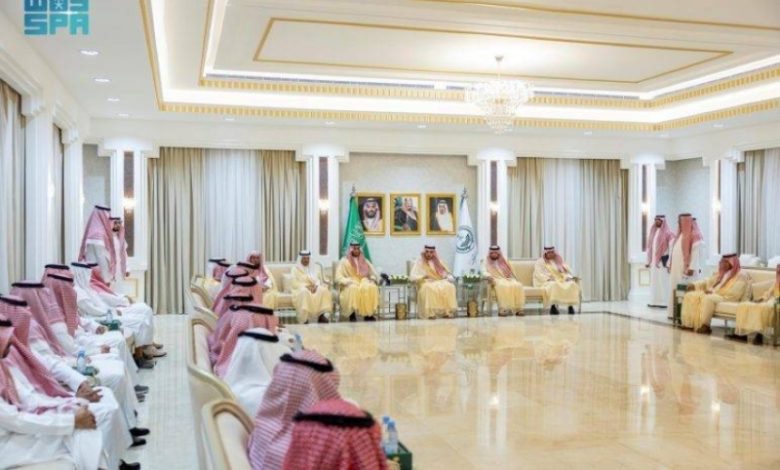 أمير الجوف ونائبه يرحبان بمهنئي عيد الأضحى من موظفي الإمارة والمواطنين الآخرين