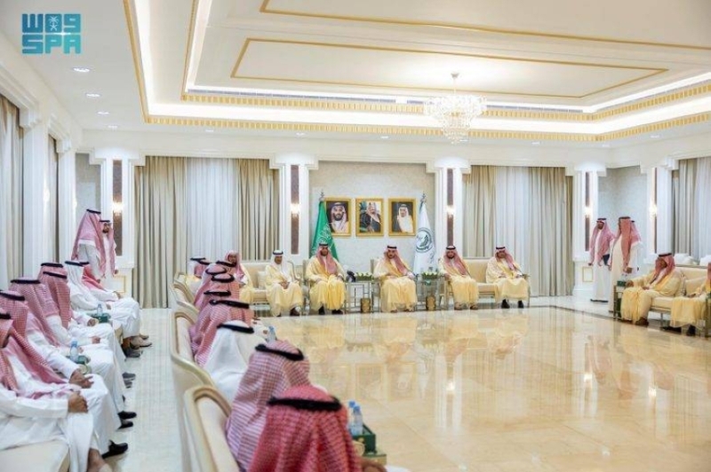 أمير الجوف ونائبه يرحبان بمهنئي عيد الأضحى من موظفي الإمارة والمواطنين الآخرين