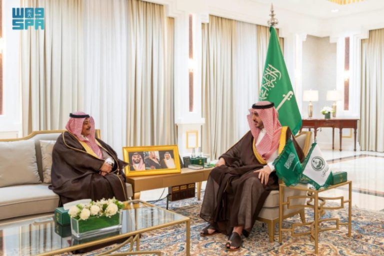 أمير الجوف يستعرض التقرير السنوي لصندوق التنمية الزراعية للعام 2024 مباشرة