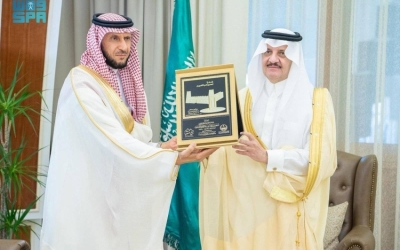 أمير الشرقية ونائبه يكرمان الداعمين والمشاركين في مهرجان ربيع النعيرية تقديرًا لجهودهم