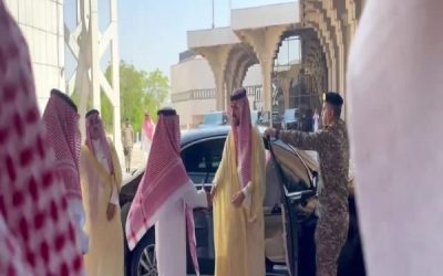 أمير الشرقية يستقبل موظفي الإمارة بمناسبة عيد الأضحى المبارك ويقدم التهاني لهم
