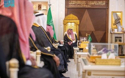 أمير القصيم يستلم التقرير السنوي لجمعية الفراولة ويثني على مساعدتها للمزارعين في المنطقة