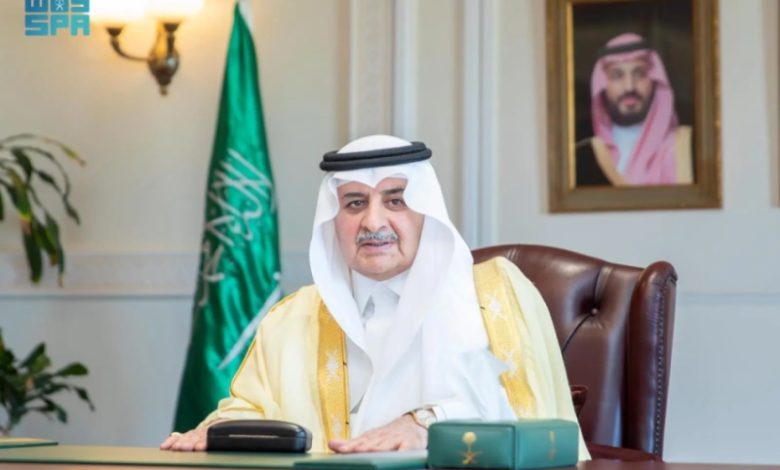 أمير تبوك يرحب بوكلاء ومنسوبي الإمارة احتفالاً بعيد الأضحى المبارك