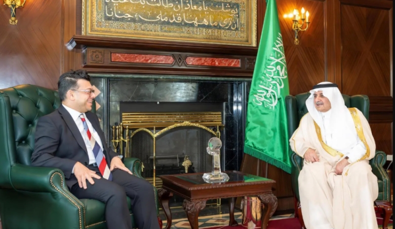 أمير منطقة تبوك يستقبل سفير مالطا في المملكة لتعزيز العلاقات الثنائية بين البلدين