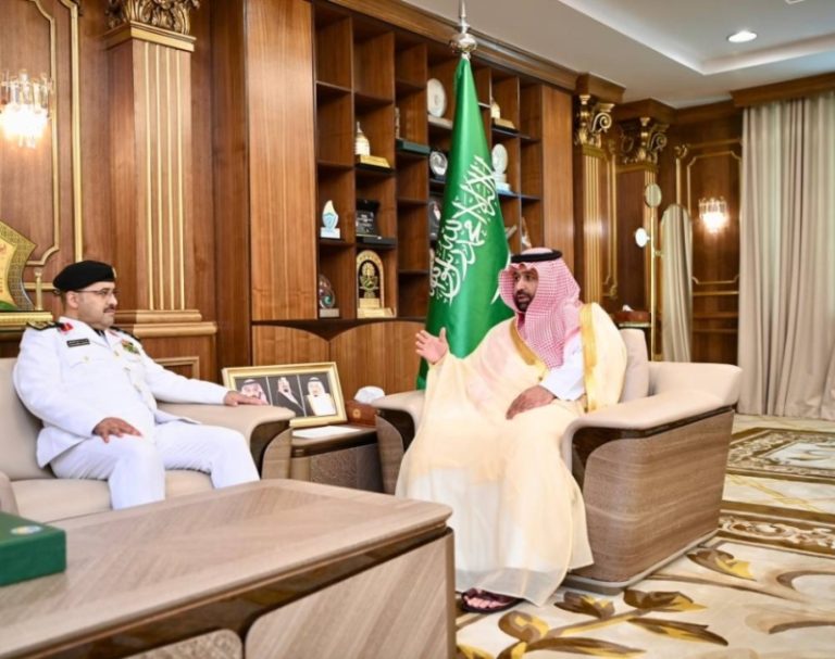 أمير منطقة جازان يستعرض إنجازات قوات حرس الحدود الجديدة والمهمة