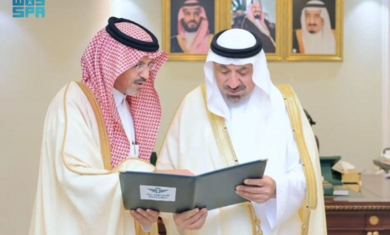أمير نجران يستعرض إحصائيات حركة الخطوط السعودية في مطاري نجران وشرورة لعام مضى