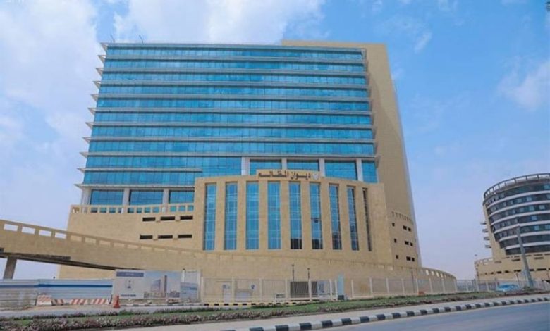 استعادة مليون ريال من معلمة بسبب حصولها على رواتب إضافية غير مستحقة