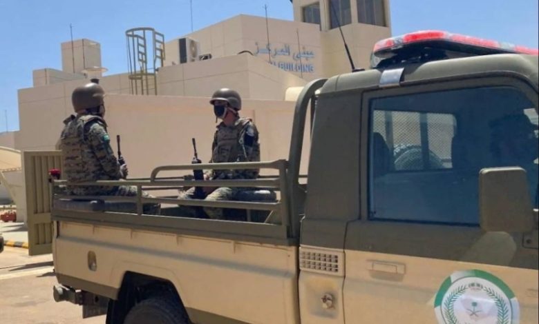 الأفواج الأمنية في جازان تلقي القبض على مواطن بتهمة ترويج 260 كيلوجرامًا من المخدرات