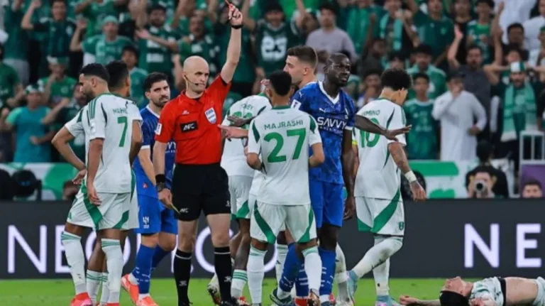 الانضباط بالاتحاد الآسيوي تعاقب الهلال نتيجة أحداث مباراة الأهلي الأخيرة