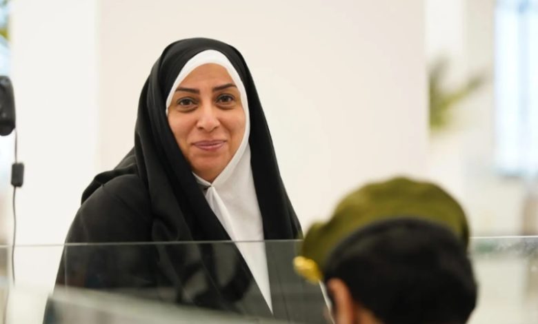 الجوازات تواصل خدماتها لتسهيل مغادرة حجاج إيران من خلال منفذ جديدة عرعر