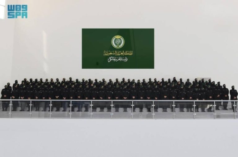 «الحرس الملكي» يكرم خريجات الدورات التدريبية النسائية الجديدة ويحتفي بإنجازاتهن