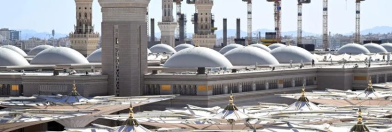 القباب المتحركة إضافة معمارية رائعة تعزز جمال المسجد النبوي الشريف