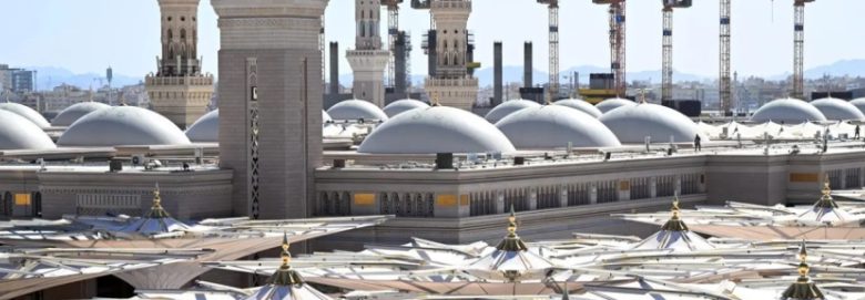 القباب المتحركة إضافة معمارية رائعة تعزز جمال المسجد النبوي الشريف
