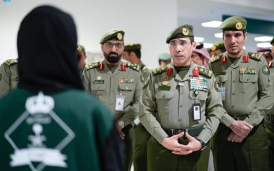 "المربع" يراقب سير العمل في صالات جوازات مطار الطائف بشكل شامل وفعال