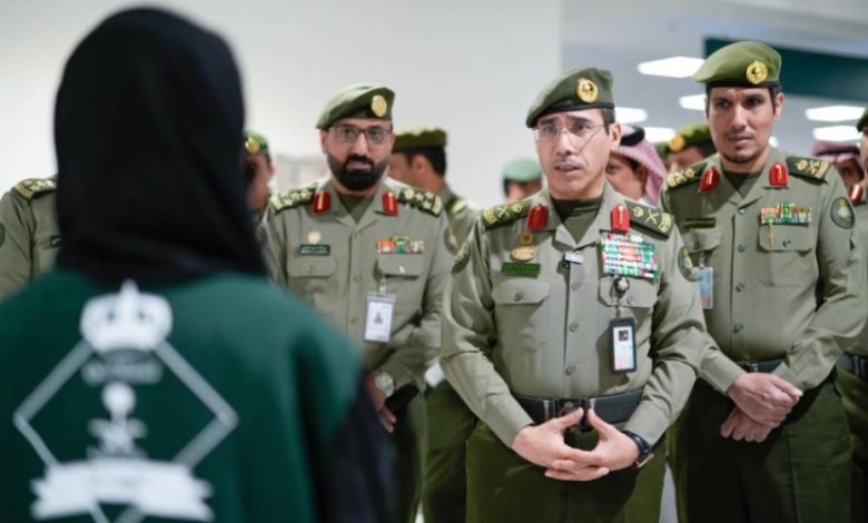 "المربع" يراقب سير العمل في صالات جوازات مطار الطائف بشكل شامل وفعال