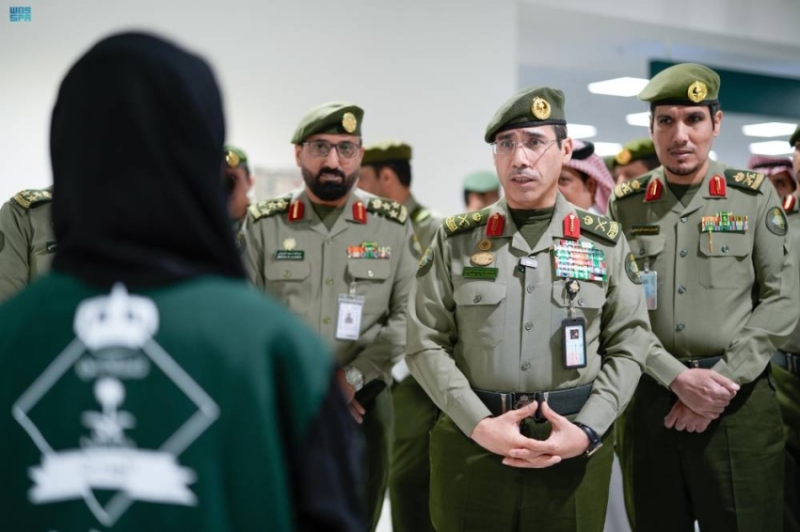 "المربع" يراقب سير العمل في صالات جوازات مطار الطائف بشكل شامل وفعال