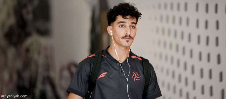 النصر يبرم عقدًا جديدًا مع الشراري يمتد لثلاثة مواسم قادمة.