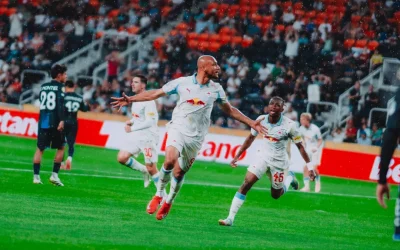 الهلال يواجه سالزبوغ في افتتاح البطولة حيث ينتصر الأخير بهدفين على باتشوكا