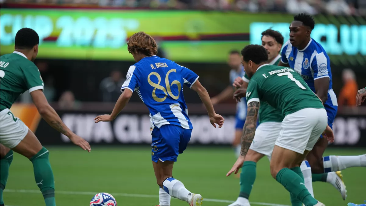 بالميراس يتعثر بالتعادل أمام بورتو في منافسات كأس العالم للأندية