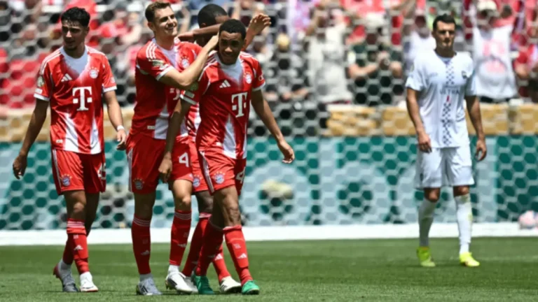 بايرن ميونخ يحطم الرقم القياسي للهلال بعد فوزه الكبير على أوكلاند بعشرة أهداف