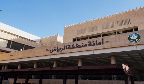 بدء اعمال كشط وسفلتة طرق الرياض لتعزيز كفاءتها واستدامتها بشكل متميز