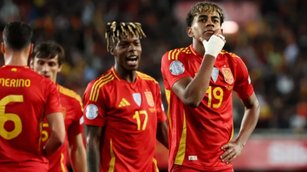برشلونة يعلن بشكل رسمي عن تعاقده مع اللاعب نيكو ويليامز للموسم الجديد