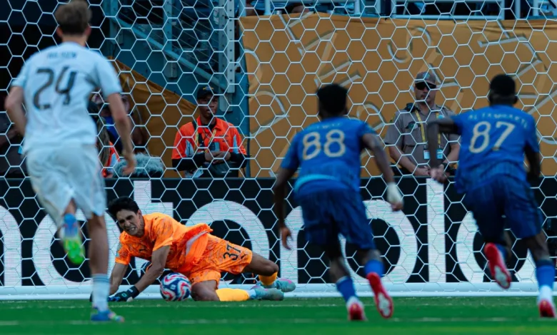 بونو التاريخي يسجل رسائل لجماهير الهلال بعد تعادل ريال مدريد وماذا أفاد؟