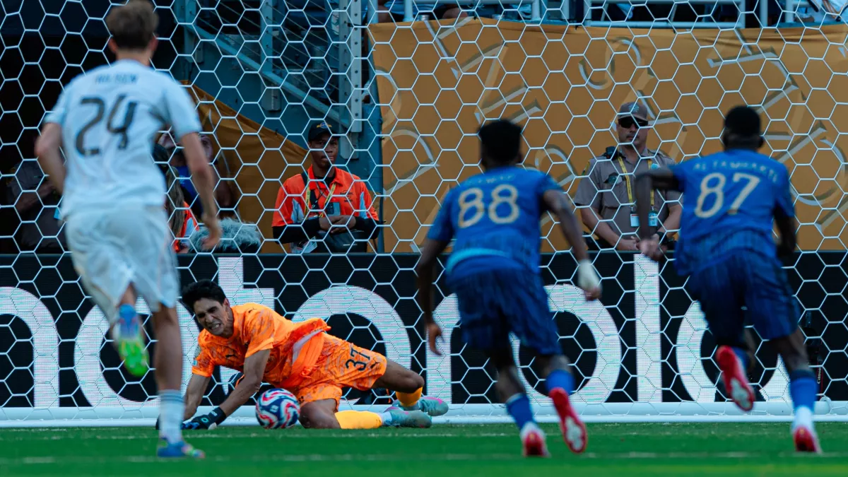 بونو التاريخي يسجل رسائل لجماهير الهلال بعد تعادل ريال مدريد وماذا أفاد؟