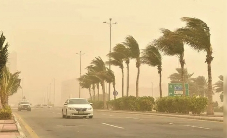 تأثير الرياح النشطة يستمر في إثارة الأتربة على معظم المناطق