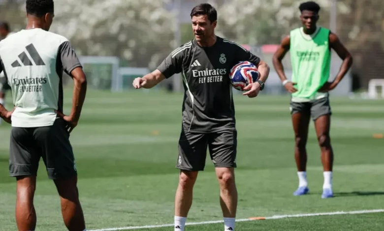 تحذير صارم من ألونسو للاعبي ريال مدريد قبل مواجهة الهلال في البطولة العالمية