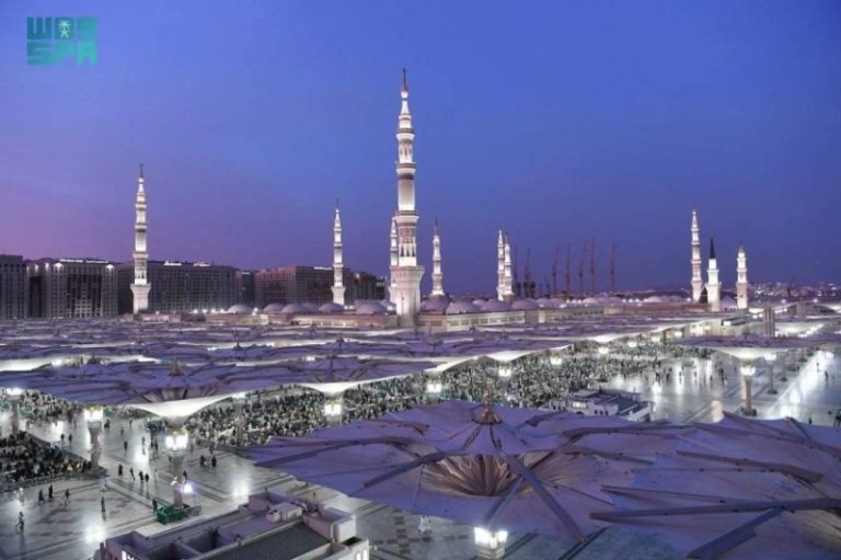 تحسين الخدمات وجهود تنظيمية لاستيعاب الزيادة في أعداد المصلين بالمسجد النبوي