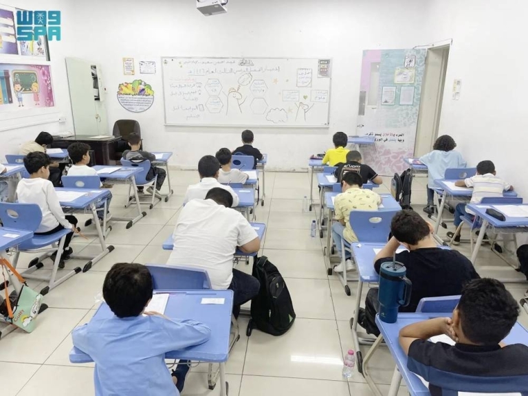 تخرج الدفعة الثانية من نظام المسارات: إنجاز جديد يسجل في مسيرة التعليم