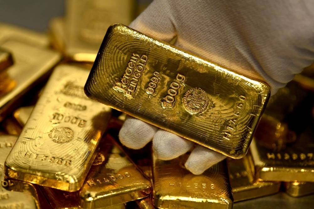تراجع أسعار الذهب في ظل انتظار المستثمرين لقرارات الفائدة الأمريكية القادمة