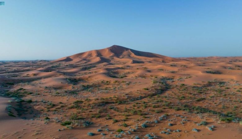 تطوير طرق جديدة للدخول والتنزه في مناطق الصمان والدهناء للزوار والمقيمين