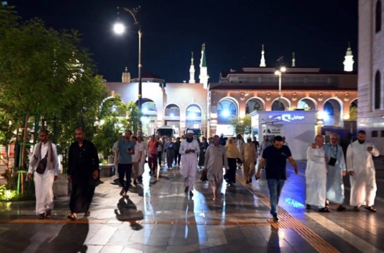 تطوير نظام إرشادي شامل لتعزيز تجربة الزوار في المدينة وجعلها أكثر جذبًا