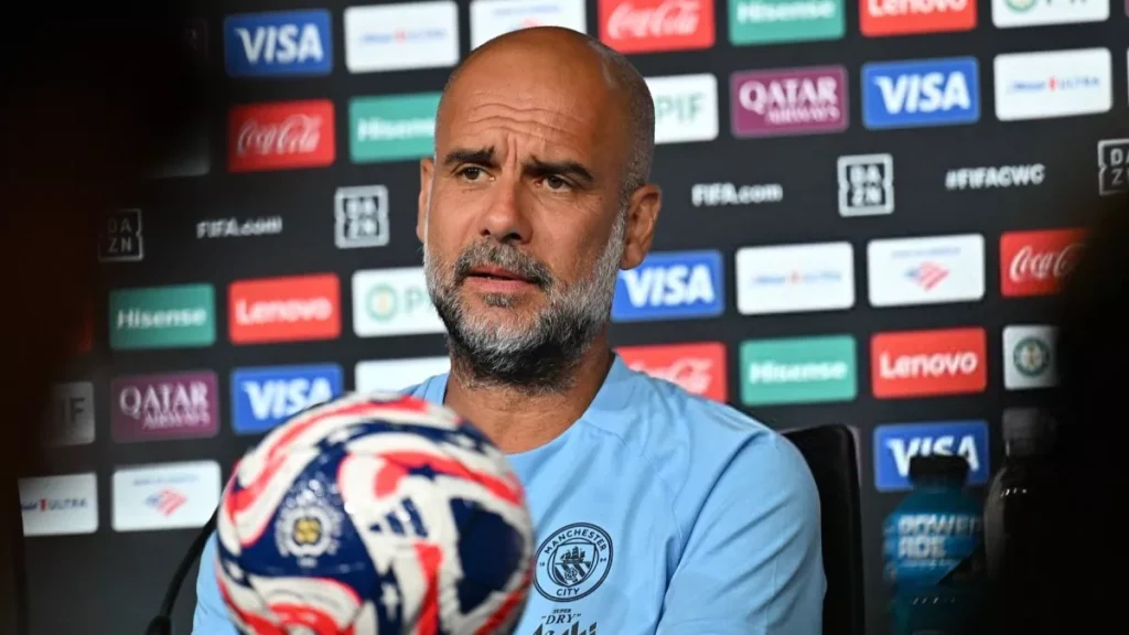 جوارديولا يثني على الهلال ويشدد على أهمية المواجهة المرتقبة لمانشستر سيتي