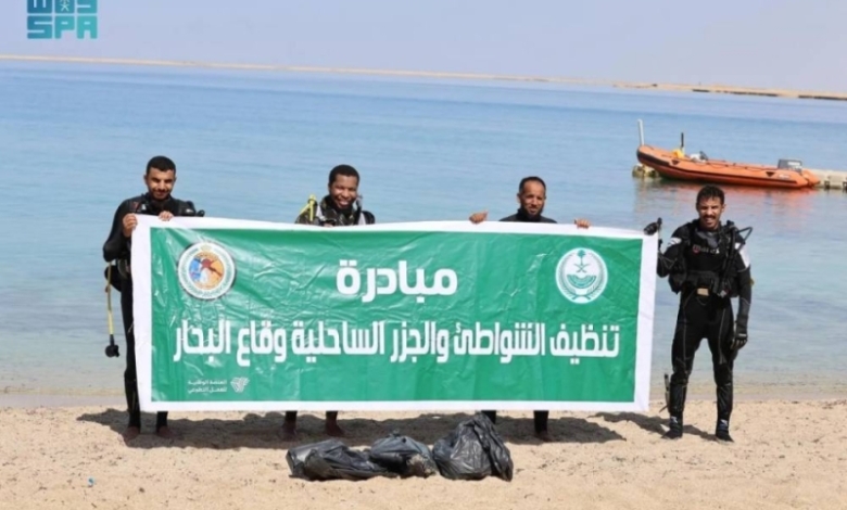 حرس الحدود يطلق حملة تطوعية لتنظيف شاطئ العيقة وقاع البحر بجودة عالية