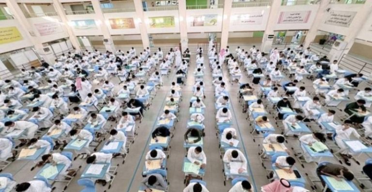 حظر مراقبة المعلمين على الامتحانات في المواد التخصصية لضمان العدالة الأكاديمية